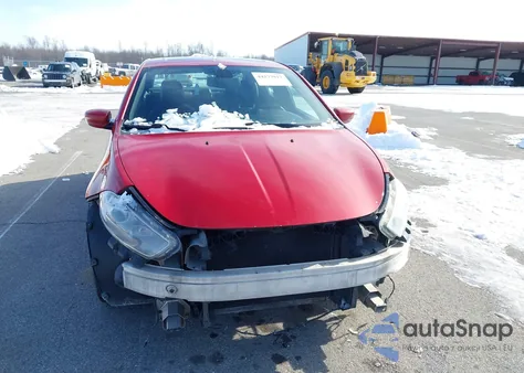 2013 Dodge Dart Limited z USA, uszkodzony, nr VIN 1C3CDFCA8DD715135